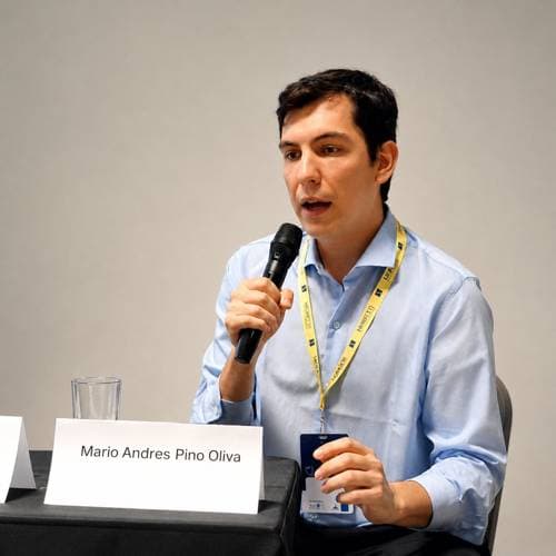 Dr. Mario Andres Pino Oliva